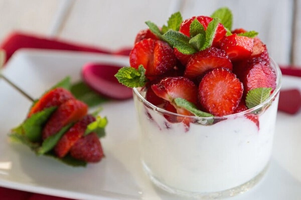jagodni grski jogurt